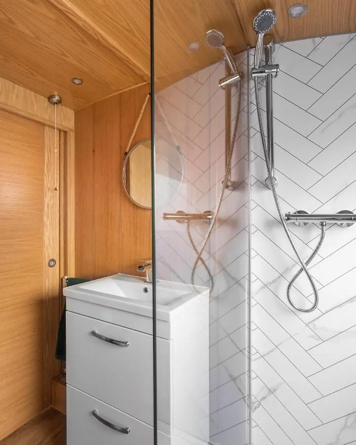 Edinburgh - Houseboats Hotel United Kingdom