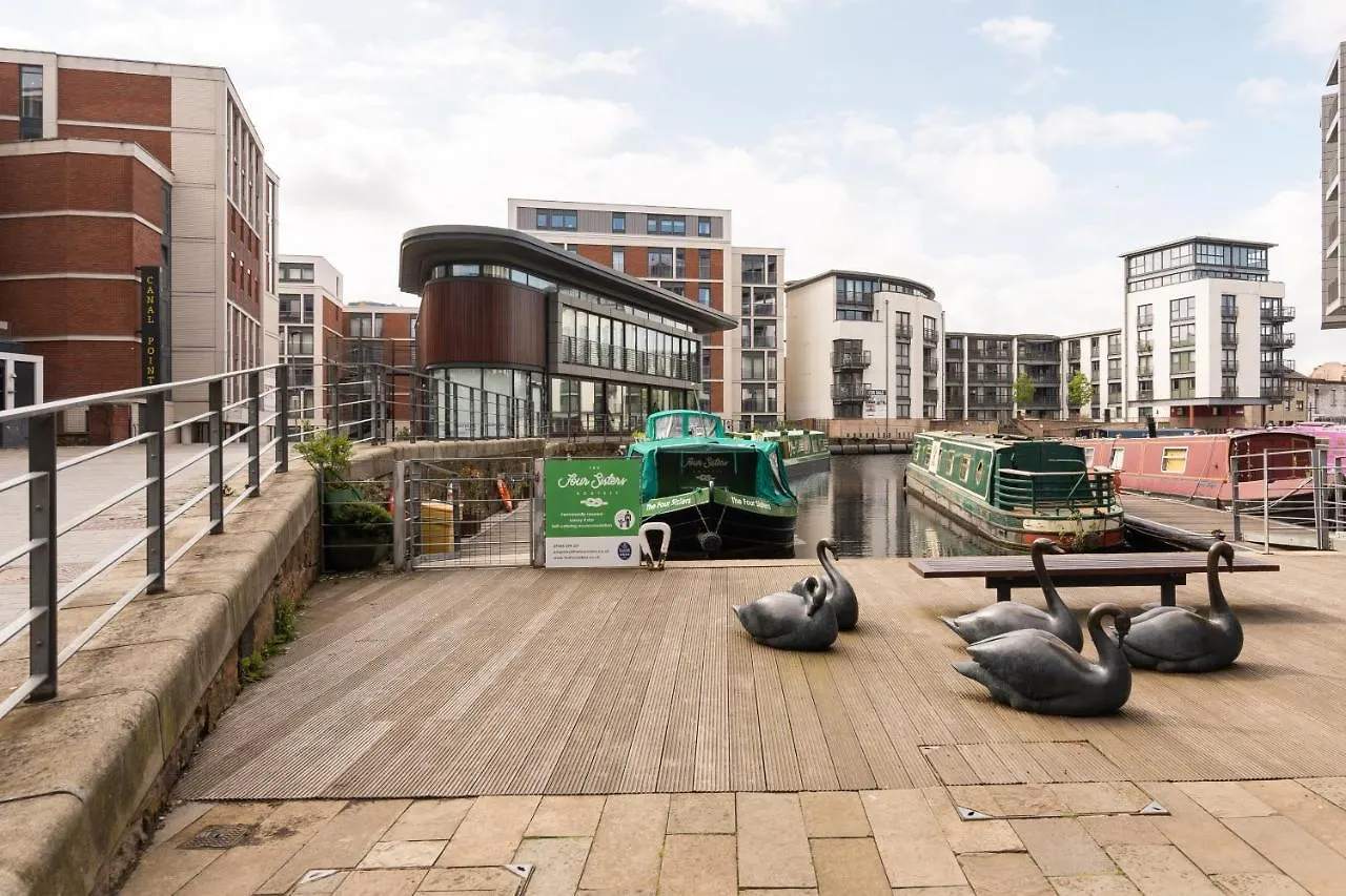 **** Botel Edinburgh - Houseboats Hotel United Kingdom