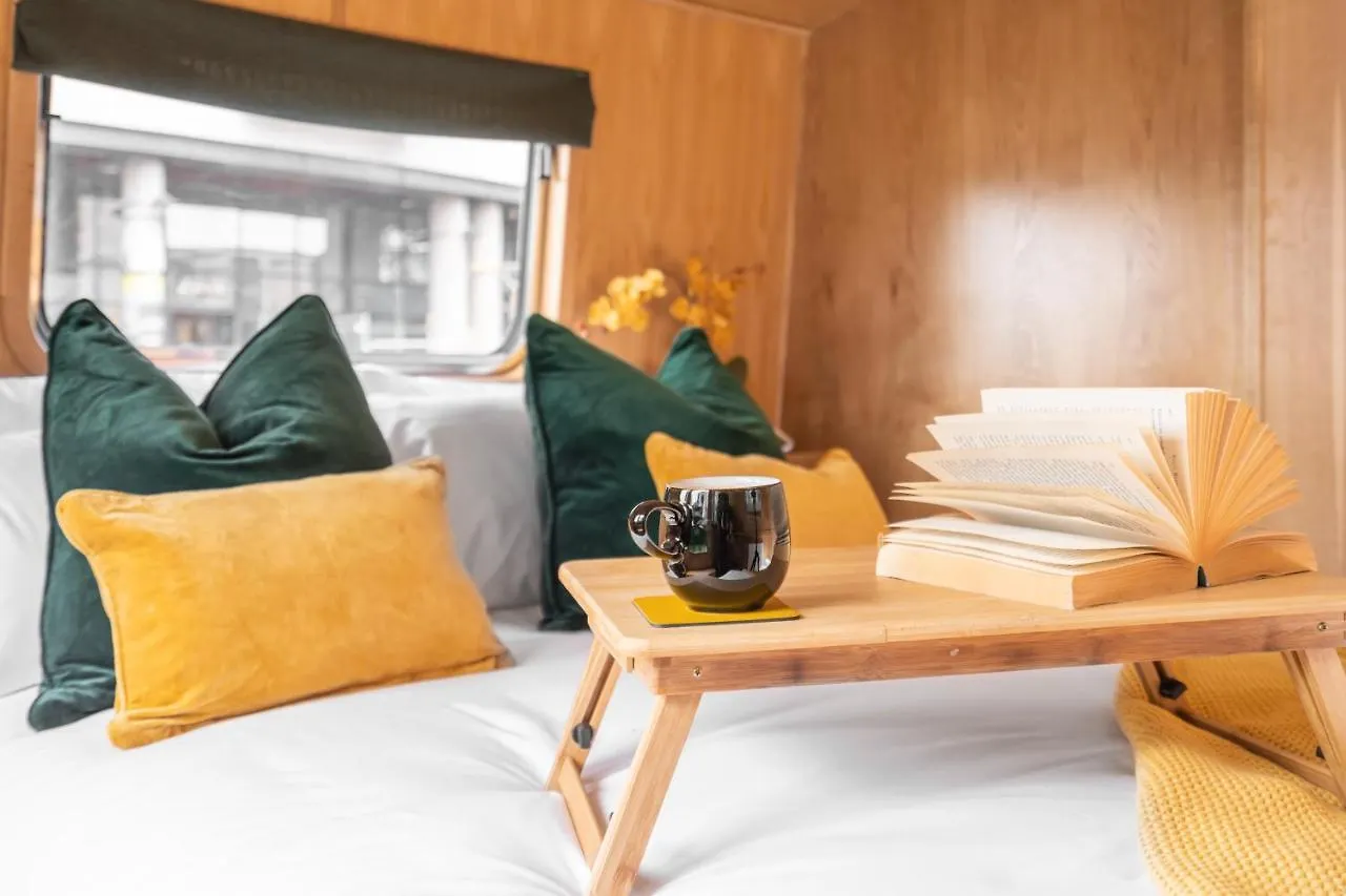 Edinburgh - Houseboats Hotel