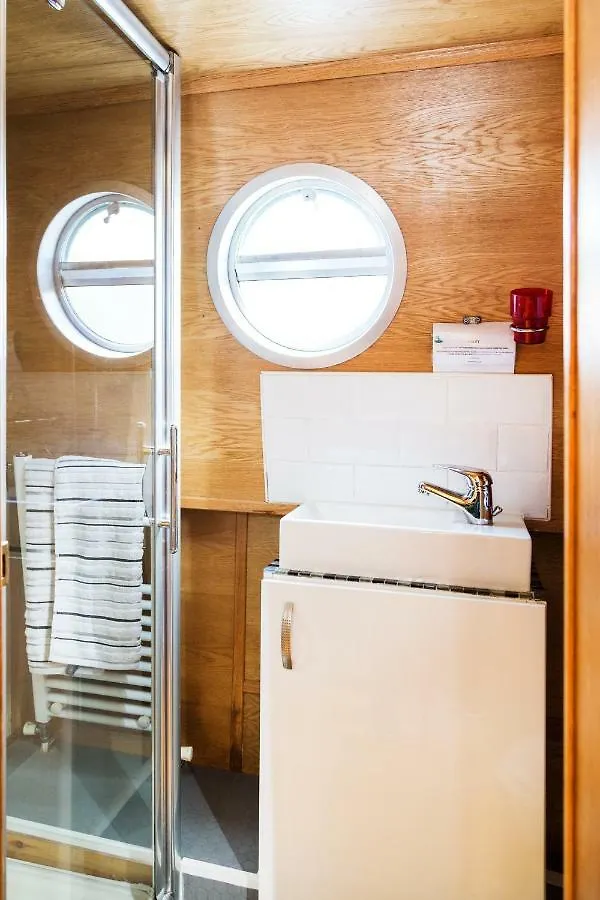 Edinburgh - Houseboats Hotel 4*,  United Kingdom