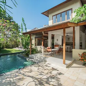 https://villa-shanti.ubudhotelsnow.com