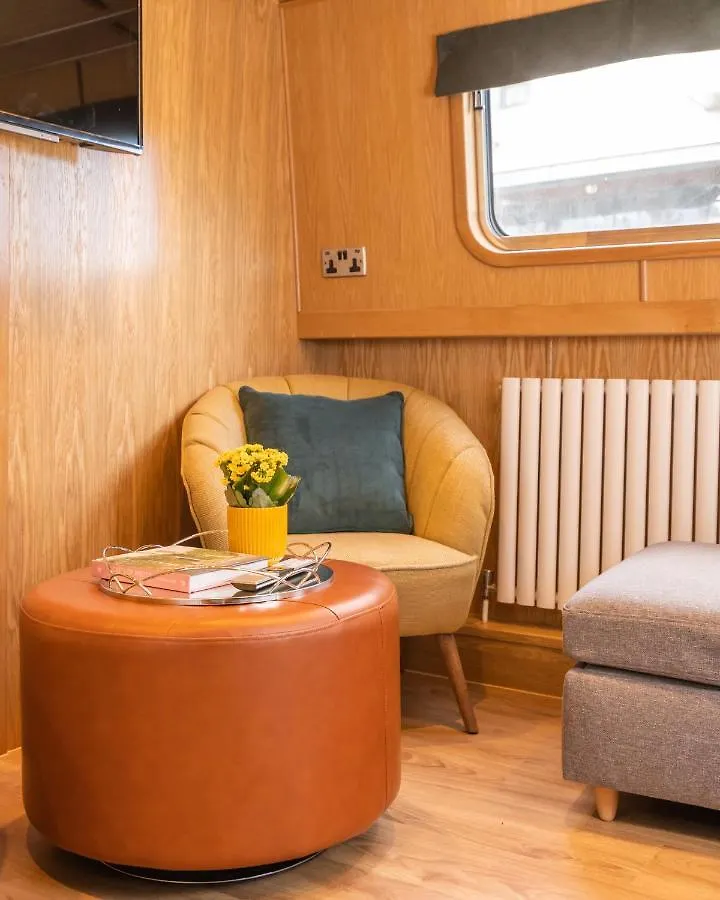 Hotel Edinburgh - Houseboats Botel