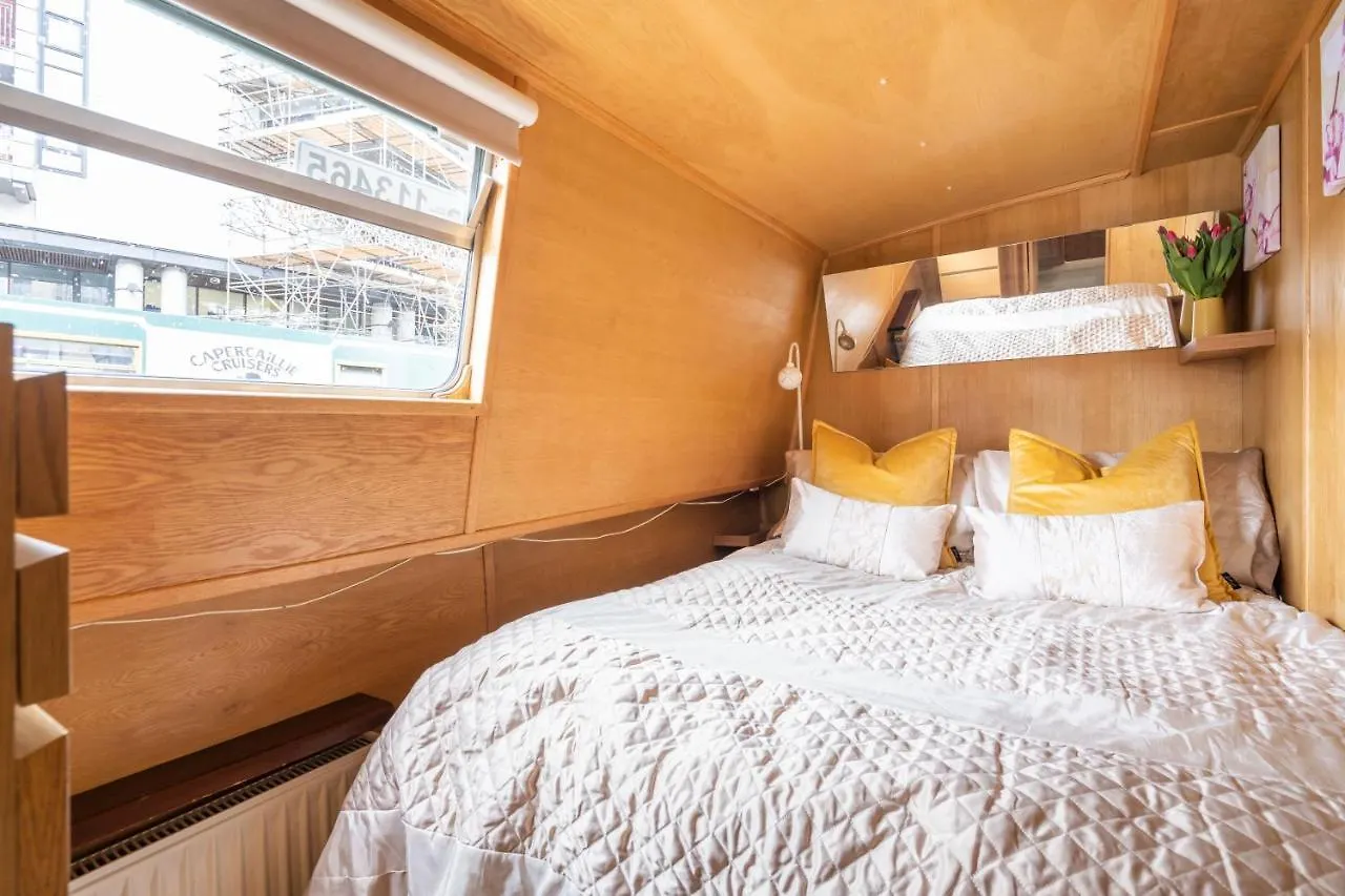 Hotel Edinburgh - Houseboats Botel