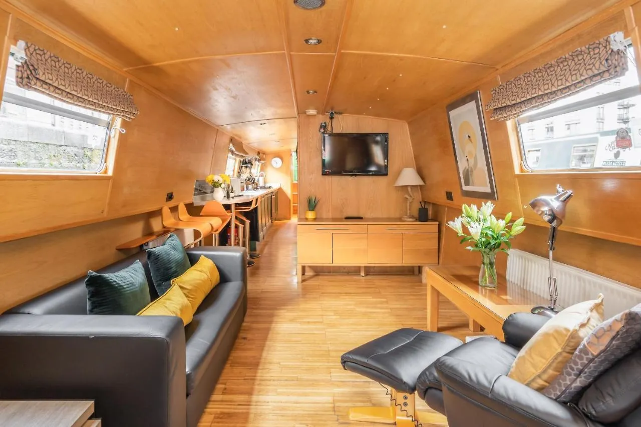Hotel Edinburgh - Houseboats Botel