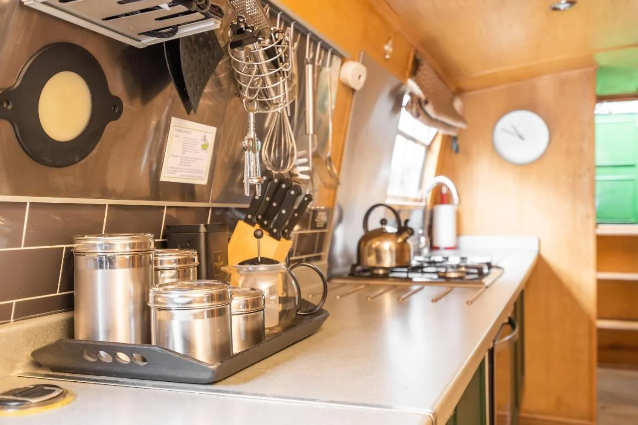 Edinburgh - Houseboats Hotel