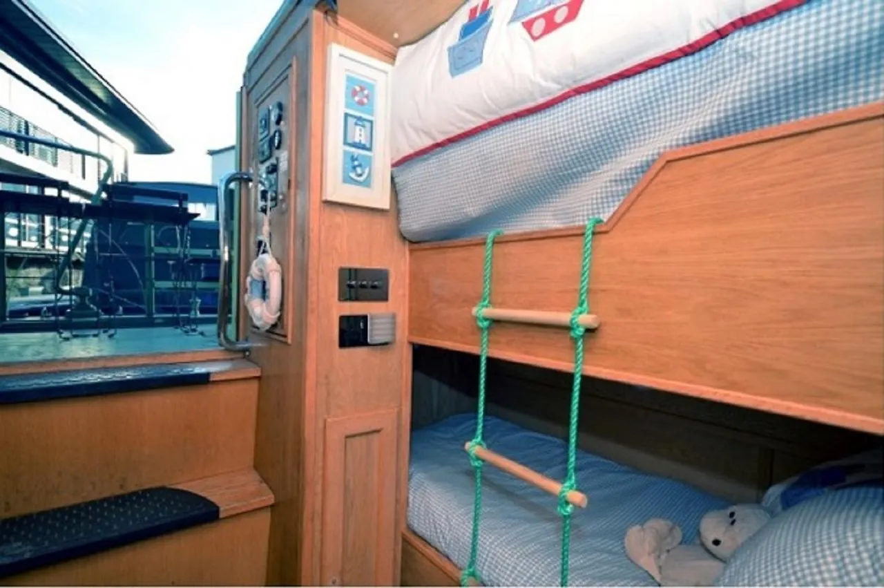 Edinburgh - Houseboats Hotel United Kingdom